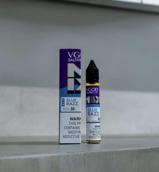 VGOD SaltNic Mix Iced Blue Razz eLiquid | ڤي جود بريميم ليكويد - Image 2